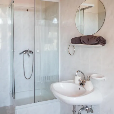 بيت ضيافة Bella Apartmanhaz