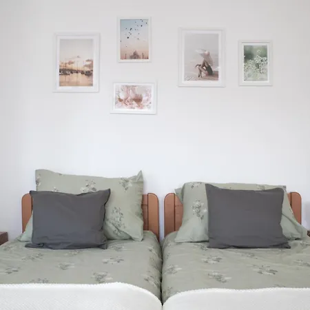 Bella Apartmanhaz بيت ضيافة 3*