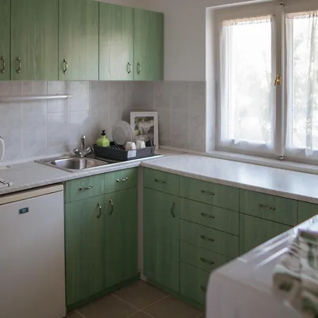 بيت ضيافة Bella Apartmanhaz 3*