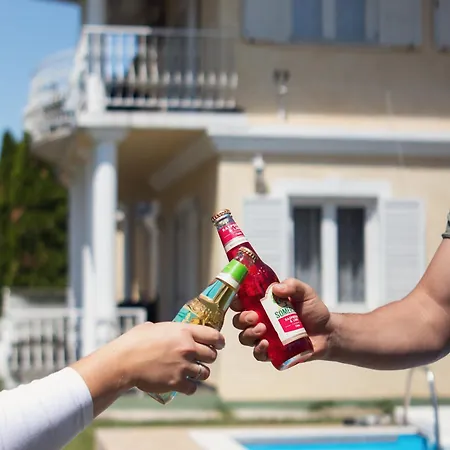 Bella Apartmanhaz بيت ضيافة