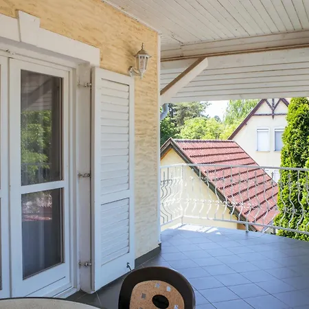 بيت ضيافة Bella Apartmanhaz