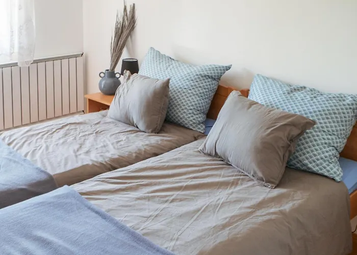 Bella Apartmanhaz Pensjonat 4*